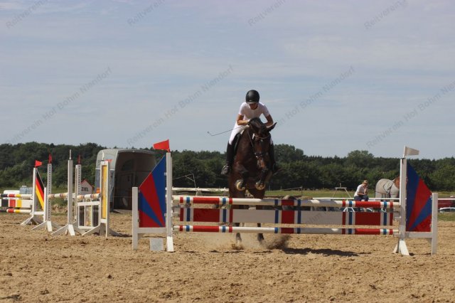 10-43-44_img_3638