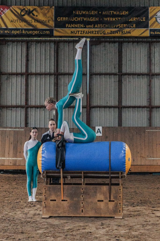 voltigieren-rostock, voltigieren-mv, voltigierturnier-rostock, reitverein-rostock, voltigierpferd, voltigiergruppen-rostock, voltigieren-lernen, voltigieren-landkreis-rostock, voltiteam-rostock